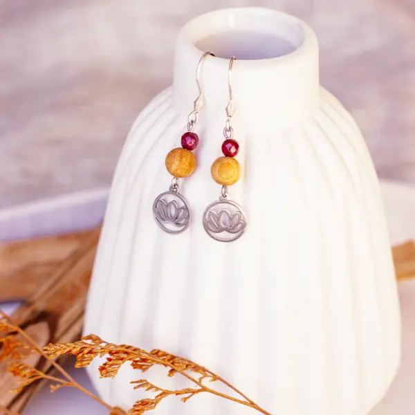 Palo Santo Ohrringe - Malaysia Jade |  Lotusblüte